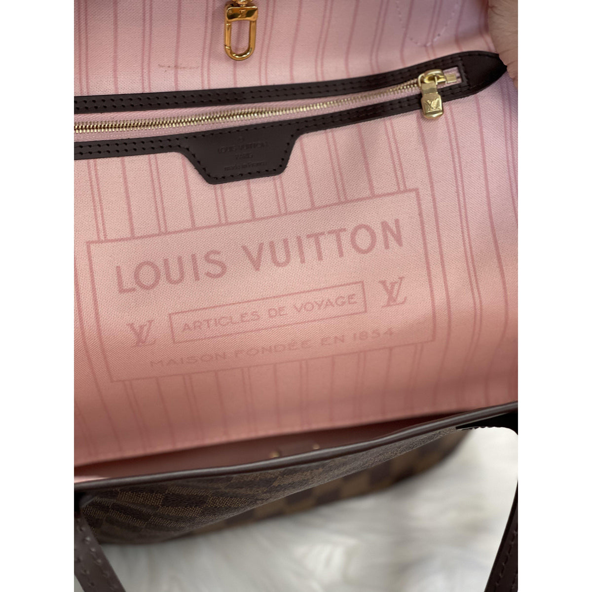Louis Vuitton Neverfull MM in Damier Ebene Rose Ballerine