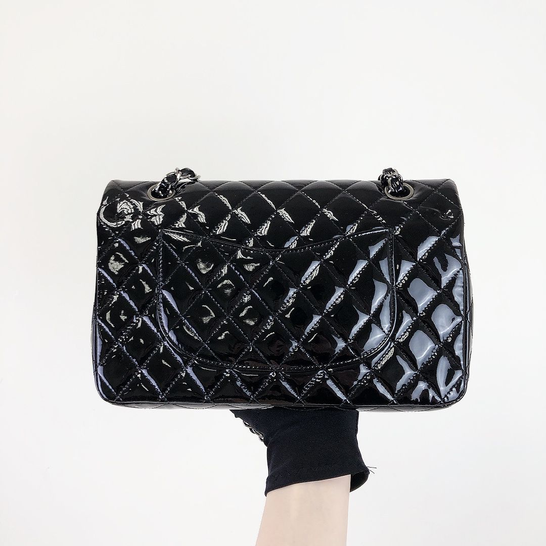 Medium Classic Flap Patent Black SHW
