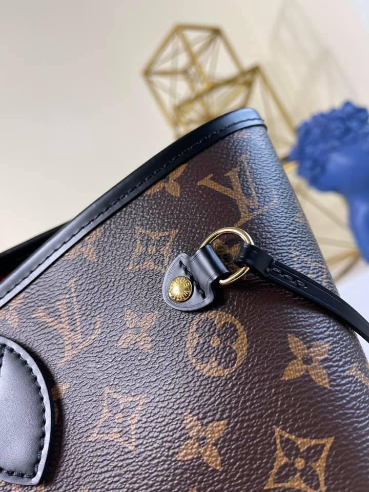 Louis Vuitton Neverfull MM Tote Bag