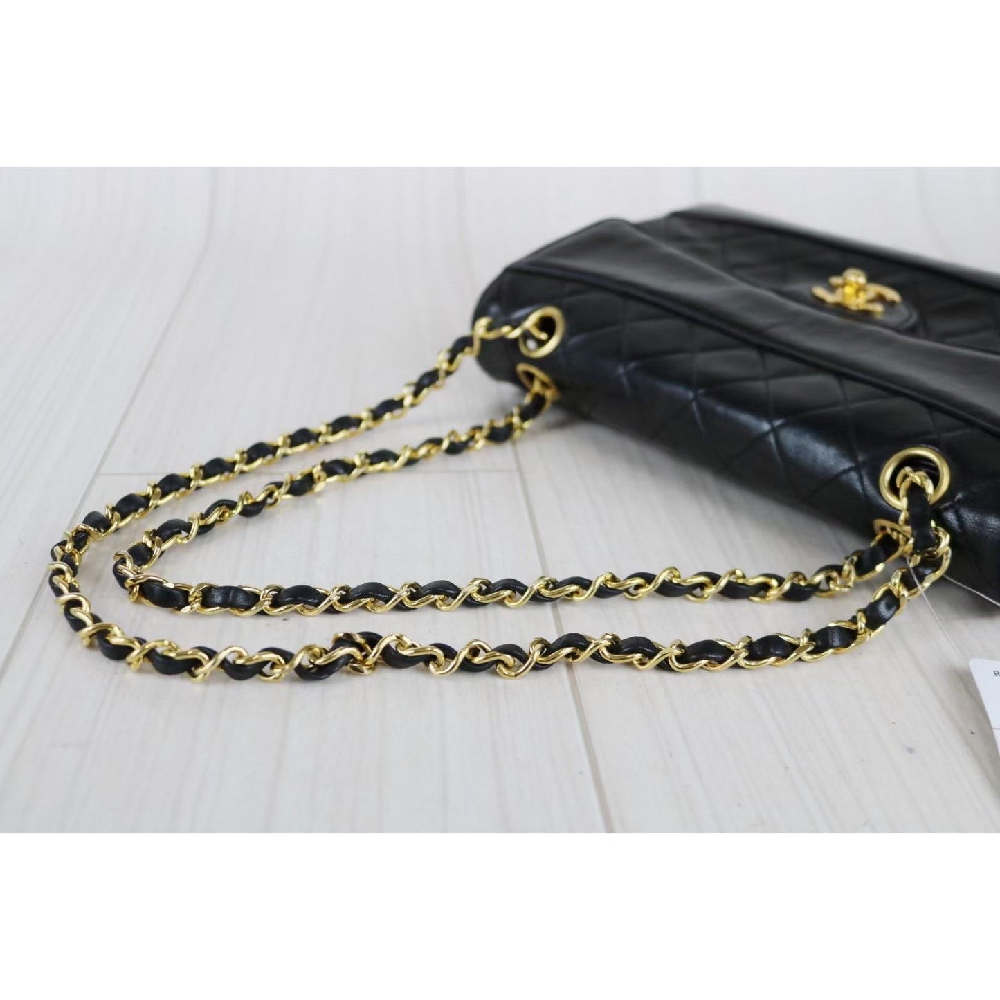 Rank AB ｜ CHANEL CF Shoulder Bag ｜051024