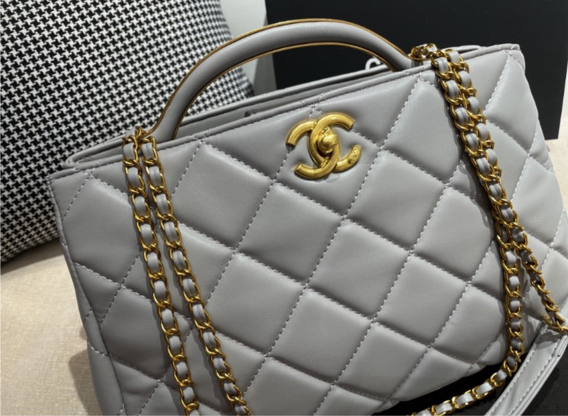 Grey leather Chanel handbag