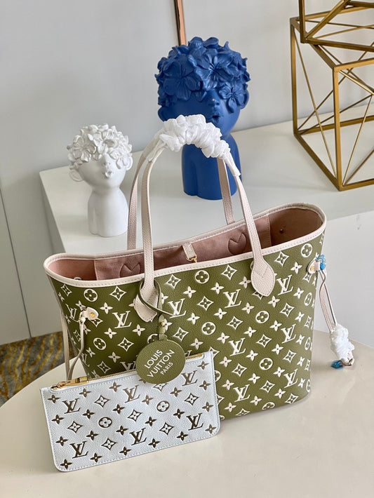 Louis Vuitton Neverfull MM  Tote Bag