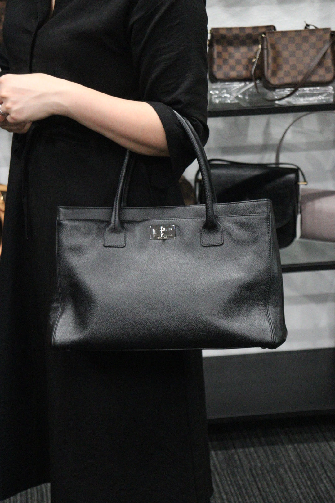 Rank A ｜ CHANEL Calf Leather 2.55 Tote Bag Shoulder Bag｜230062610