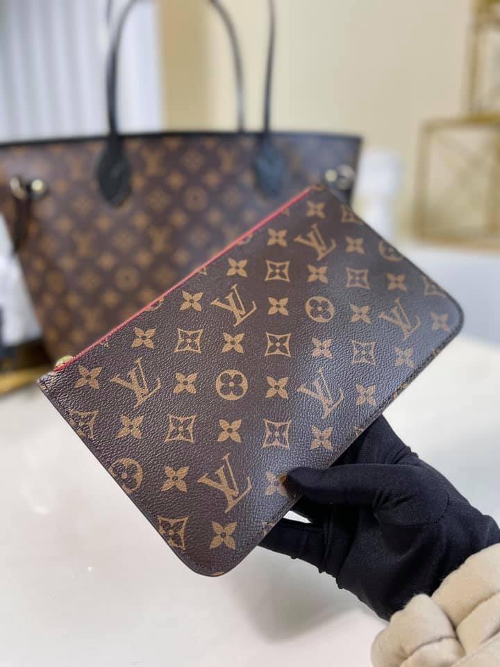 Louis Vuitton Neverfull MM Tote Bag
