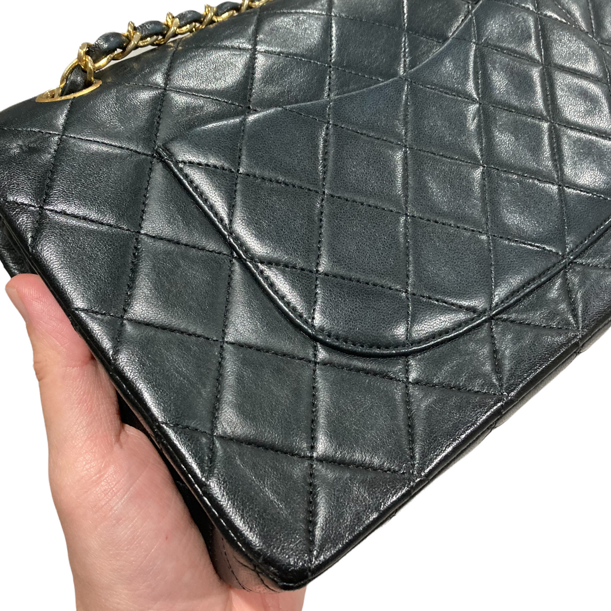 Vintage Classic Flap Medium Lambskin Black GHW