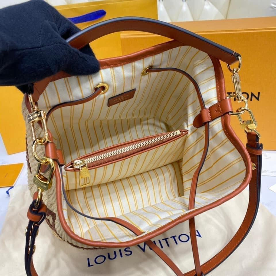 Louis Vuitton NeoNoe MM Bag