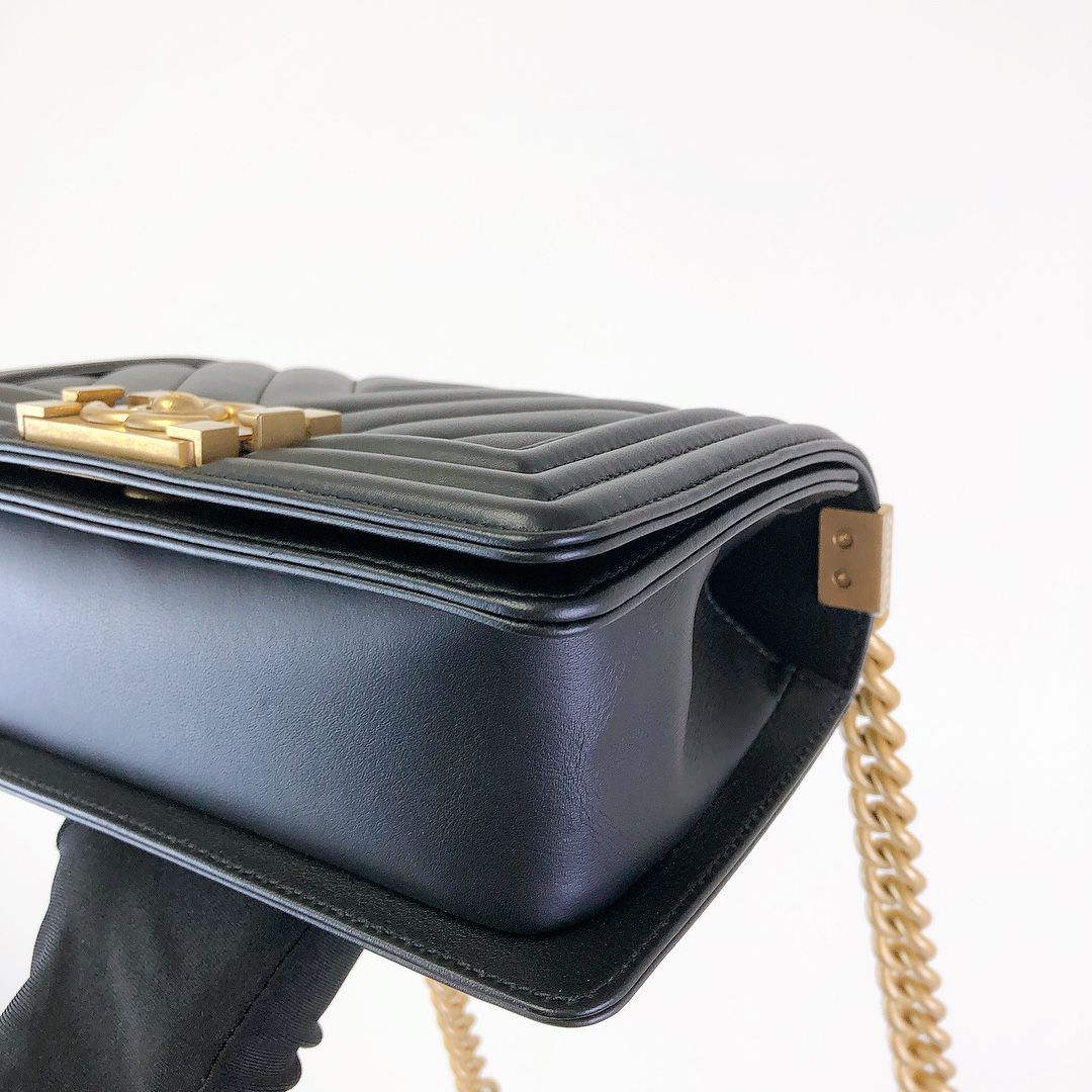 Small Boy Bag Caviar Calfskin Black GHW