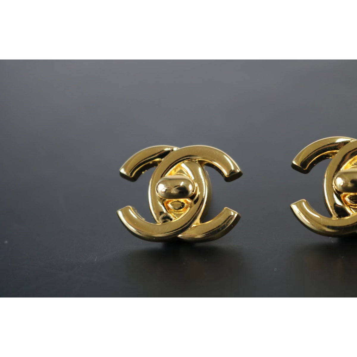 Rank SA ｜CHANEL Vintage Earrings ｜051009