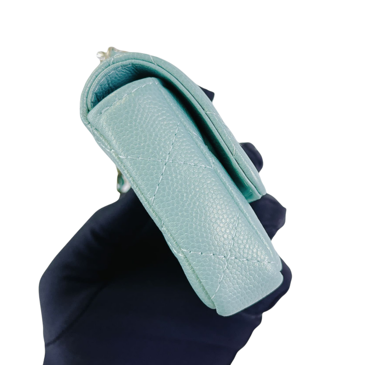 Caviar Quilted Pearl  Holder Caviar Blue GHW