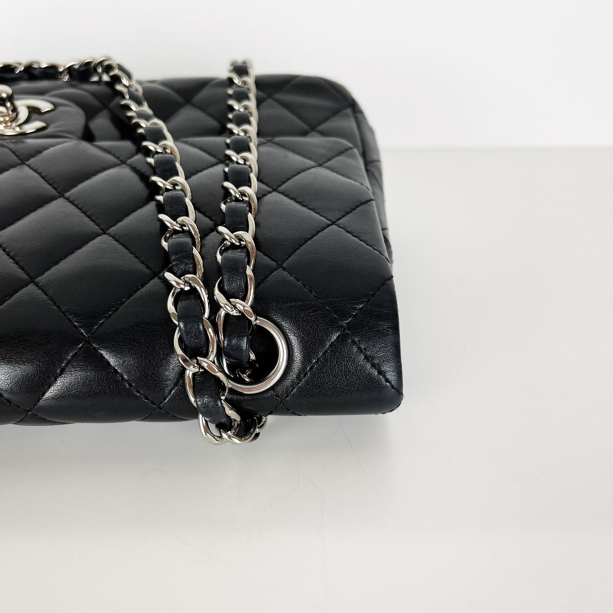 Classic Flap Medium Lambskin Black SHW