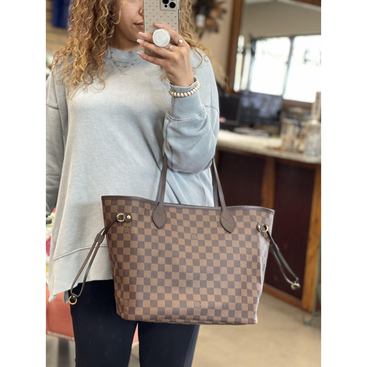 Louis Vuitton Neverfull MM in Damier Ebene Rose Ballerine