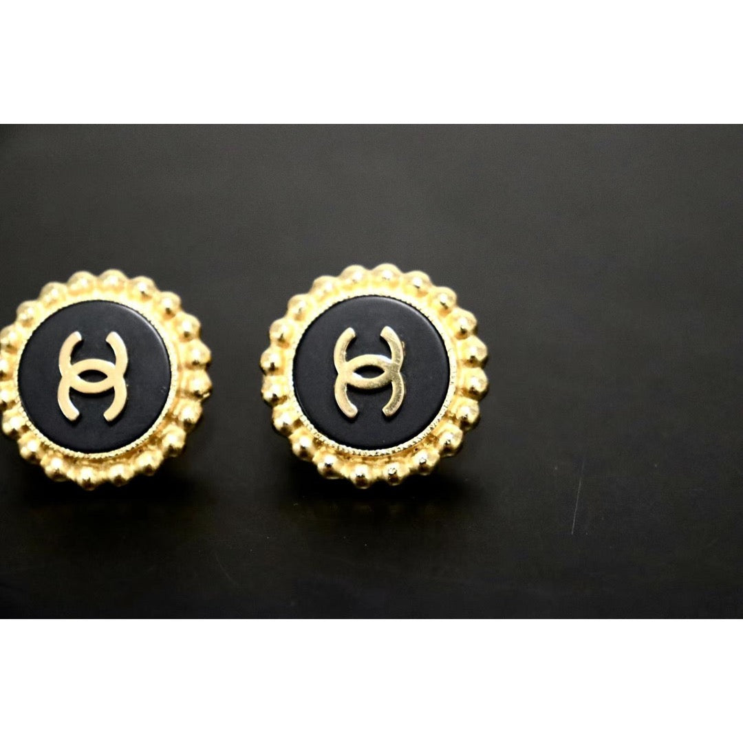 Rank SA ｜CHANEL Vintage Earrings ｜22110908