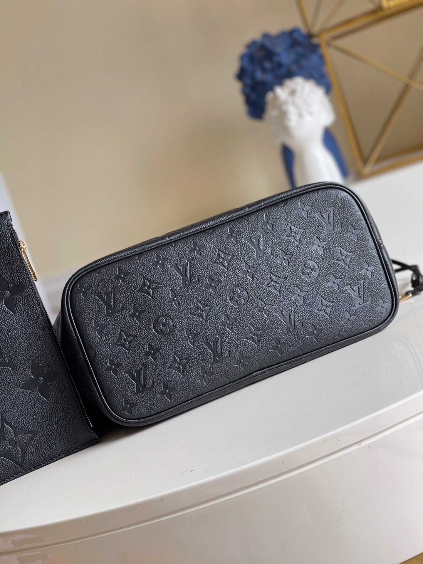 Louis Vuitton Neverfull MM Tote Bag