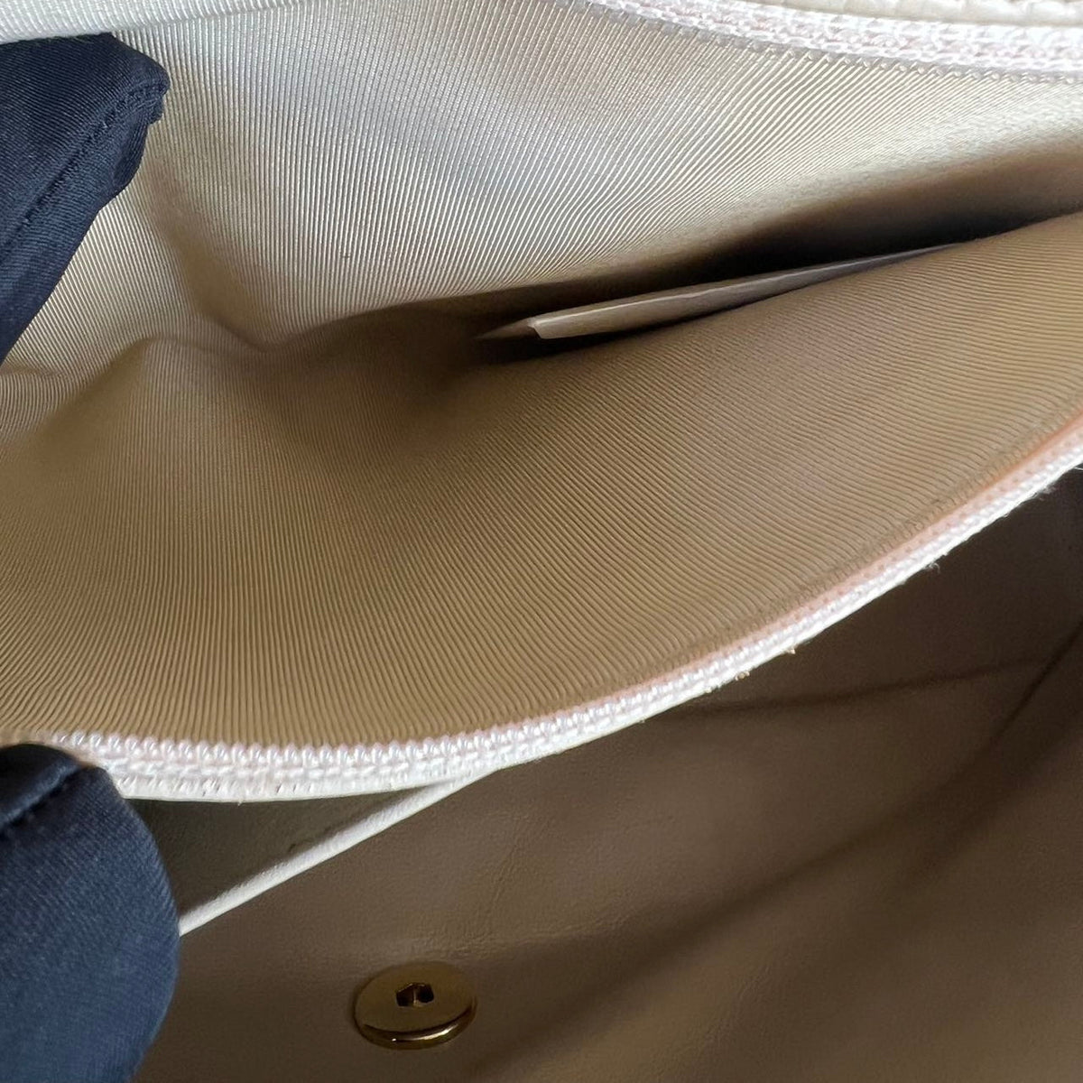 Classic single Flap Beige Jumbo SHW