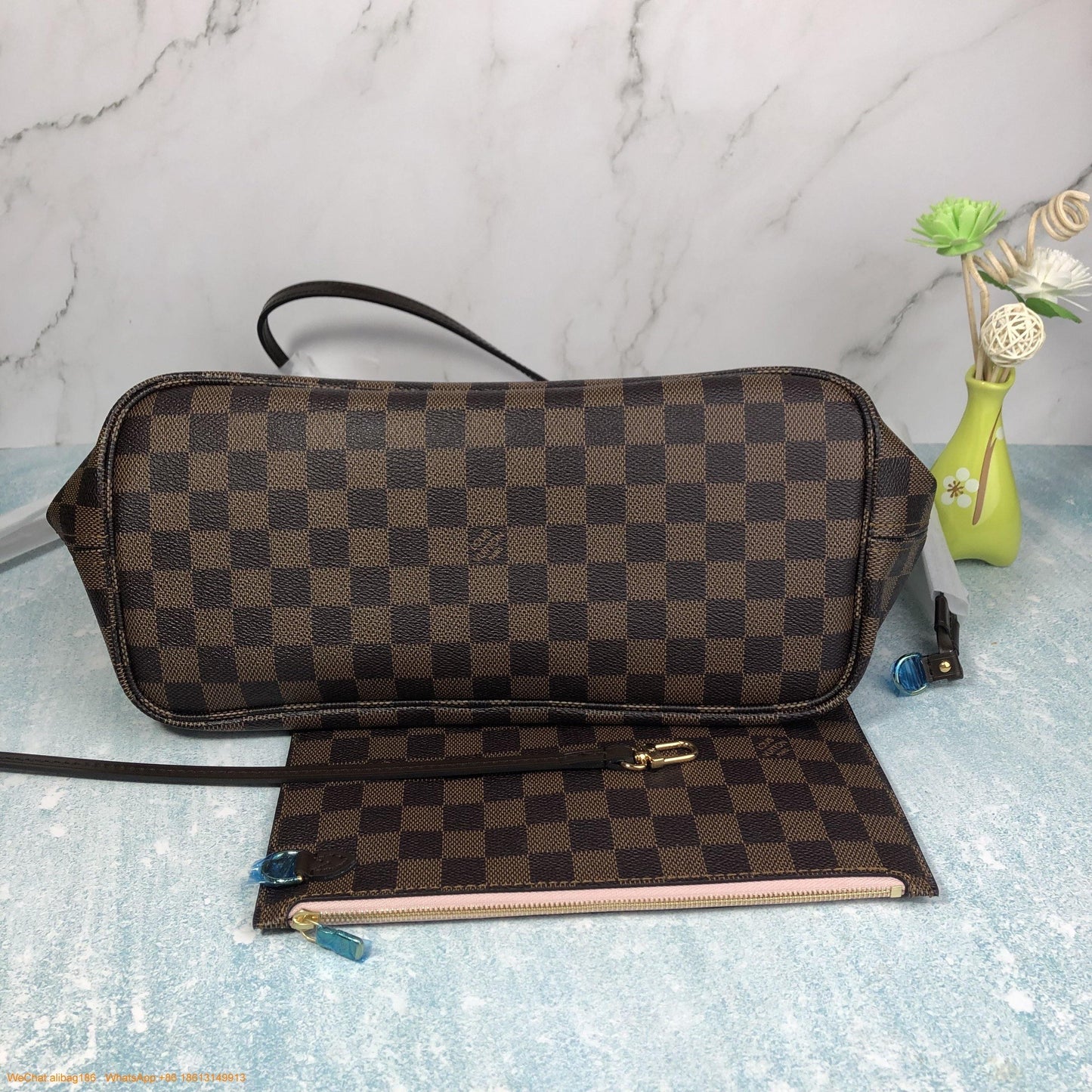 Louis Vuitton Neverfull MM Tote Bag