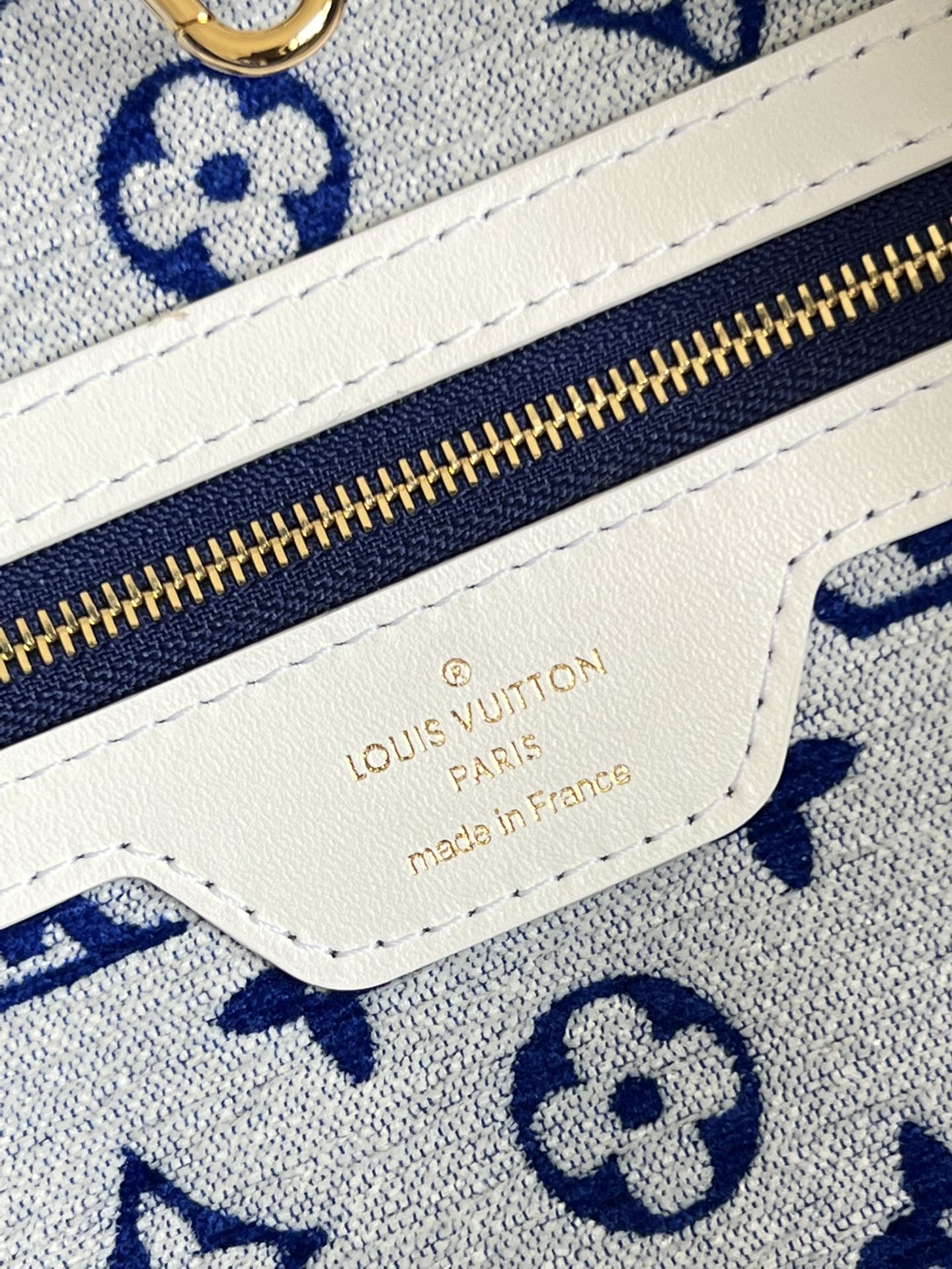 Louis Vuitton Neverfull MM  Tote Bag