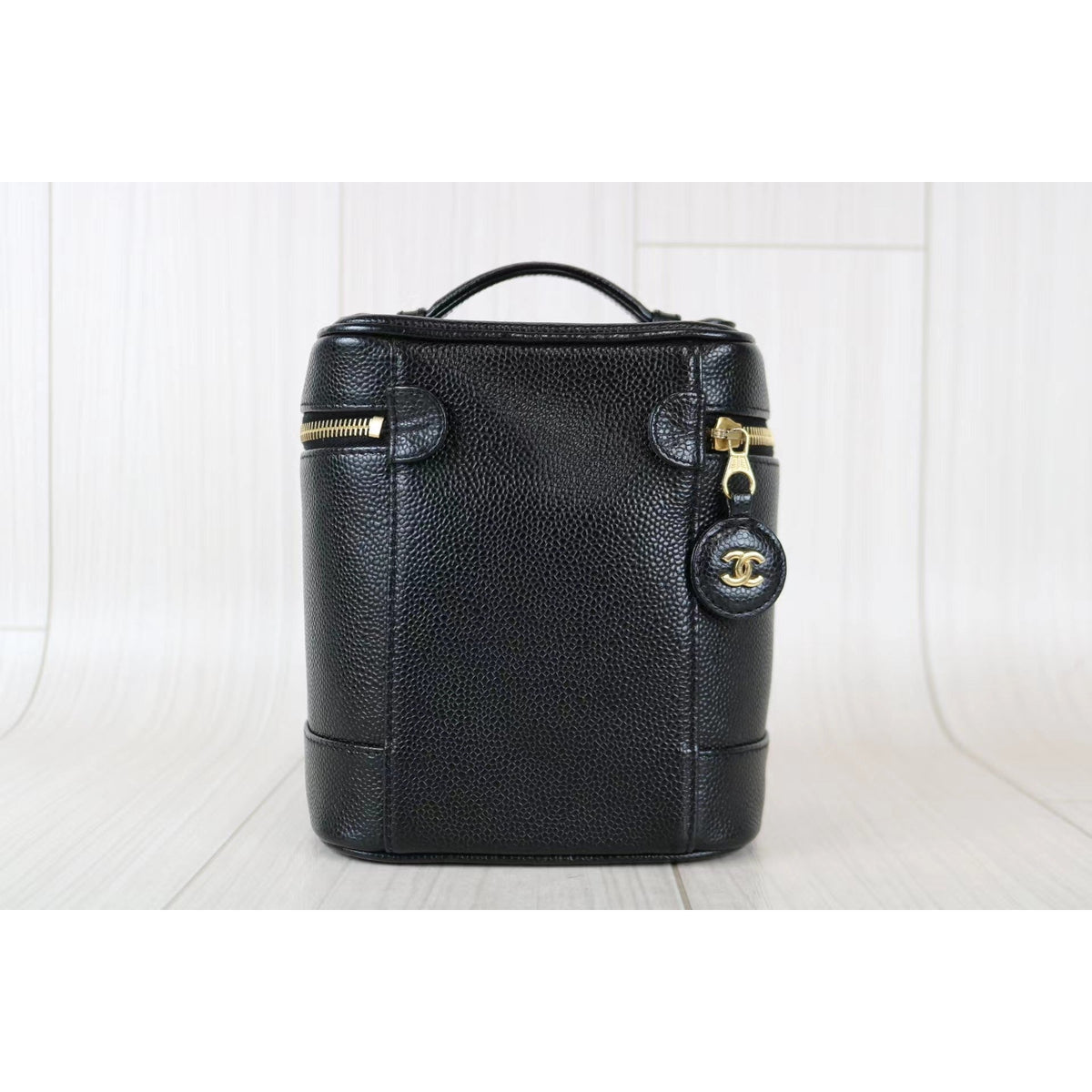 Rank A ｜ CHANEL Caviar Skin Vanity Handbag ｜051306