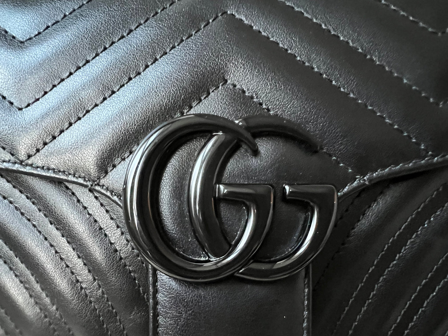 Gucci GG Black Marmont Small Shoulder Bag (RRP £1800)