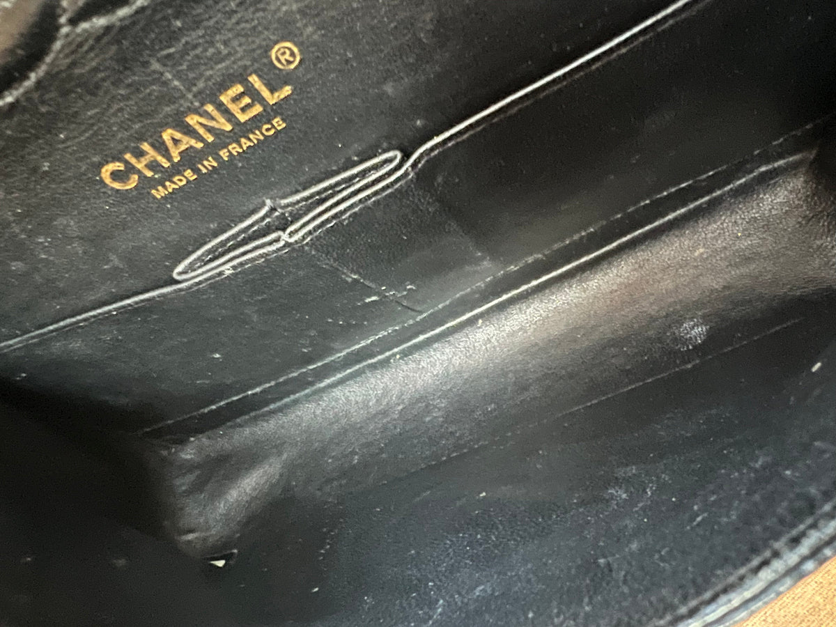 Chanel Medium Classic Flap in Black Caviar
