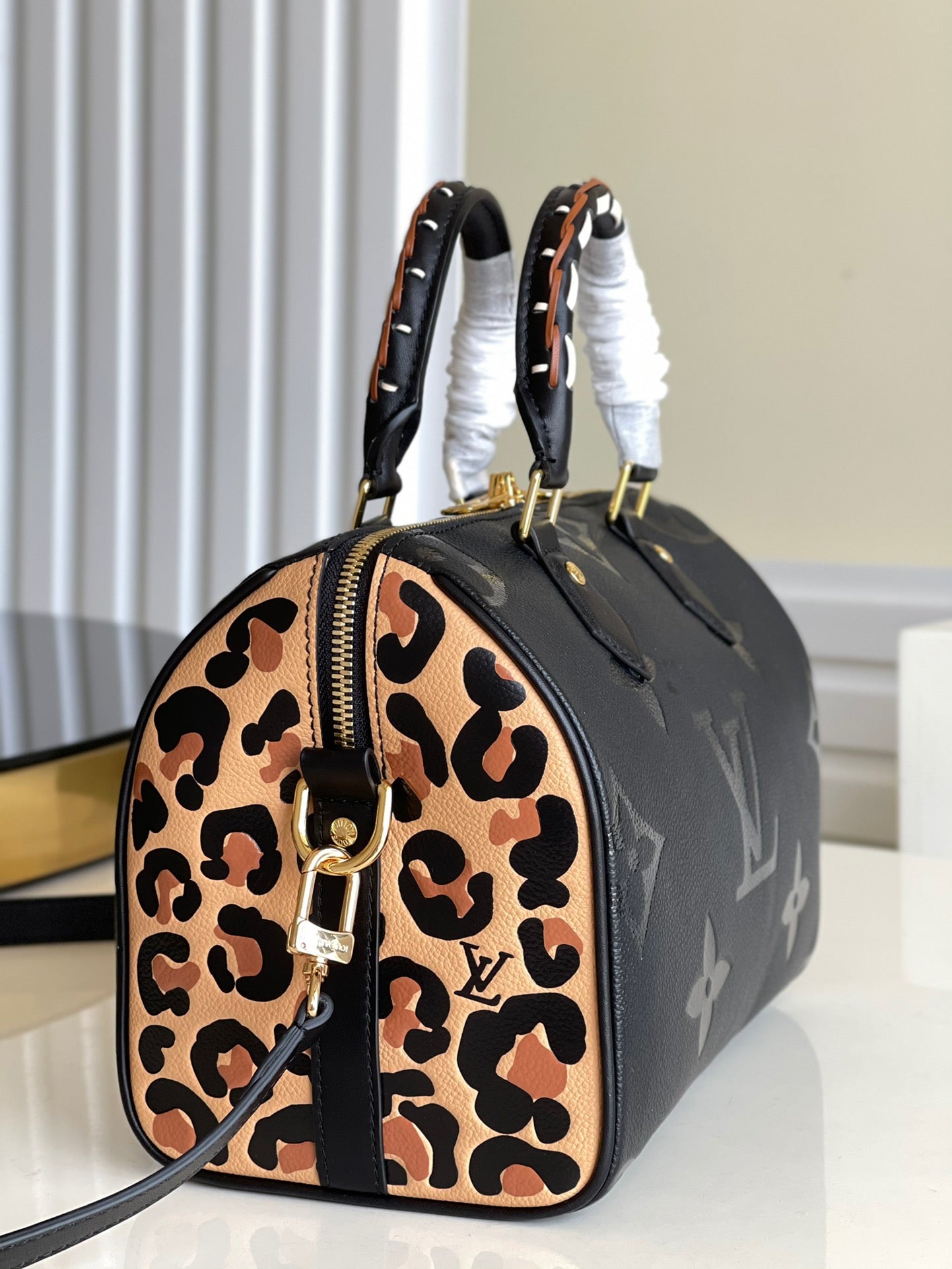 Louis Vuitton Speedy Bandouliere Bag 25