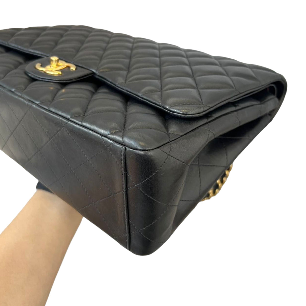 Double Flap Maxi Lambskin Black GHW