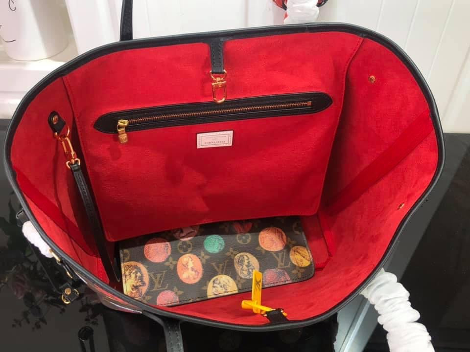 Louis Vuitton Neverfull MM bag