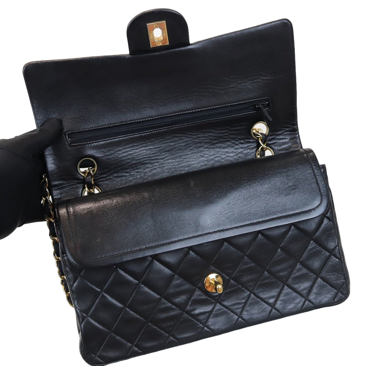 Classic Double Flap Medium Vintage Black GHW