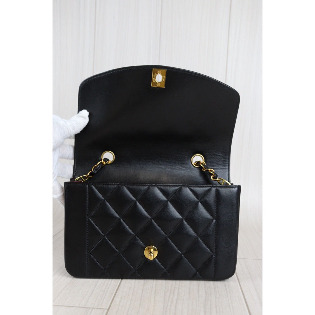 Rank A｜ CHANEL Matrasse Diana 22 Lamb Skin  Chain Bag ｜23052502