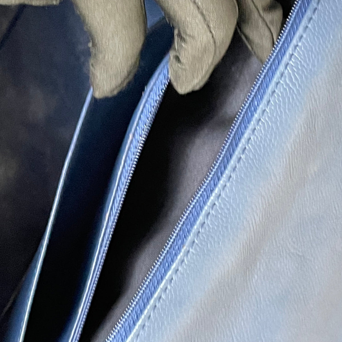 Single Flap Jumbo Washed Caviar Blue SHW