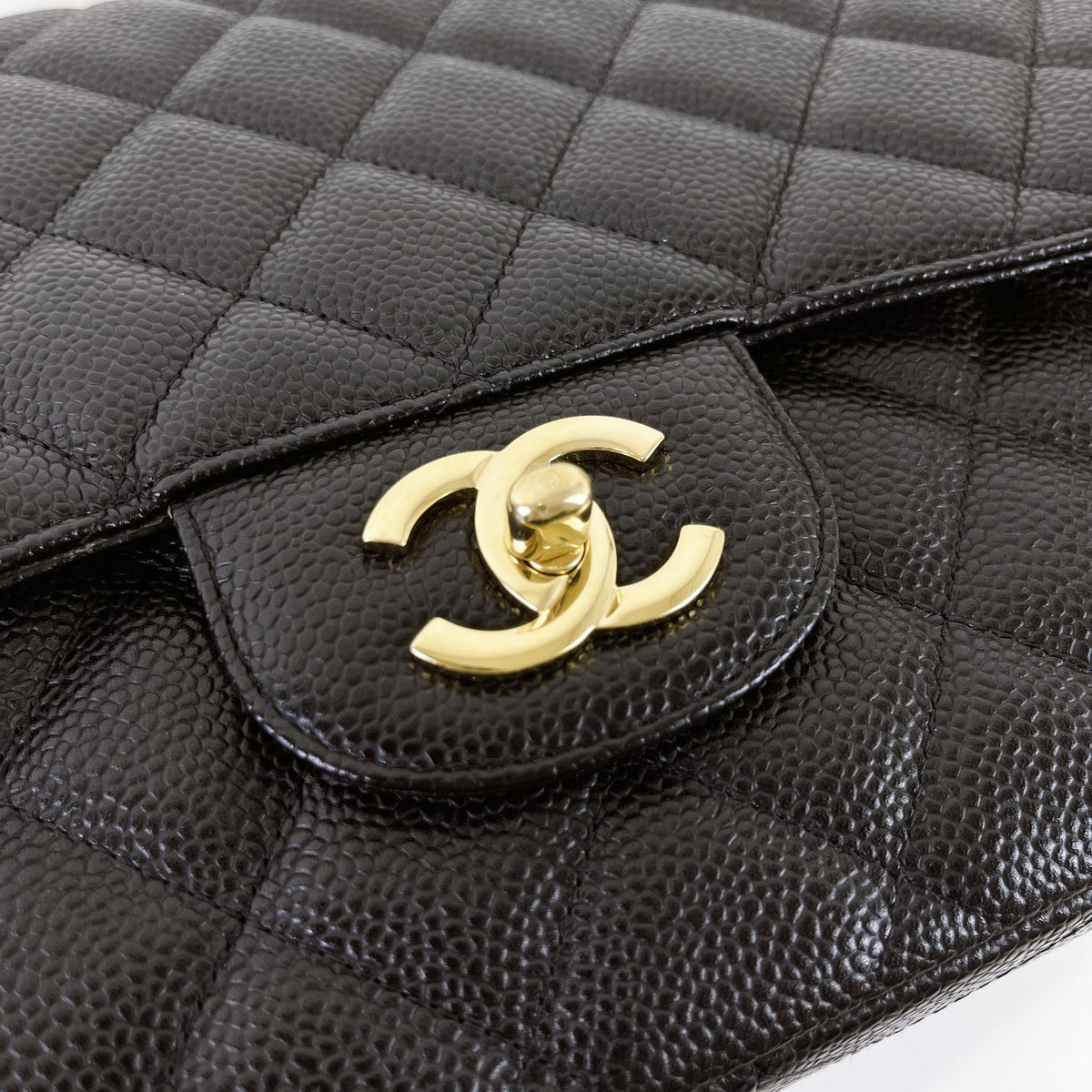 Single Flap Jumbo Black Caviar GHW