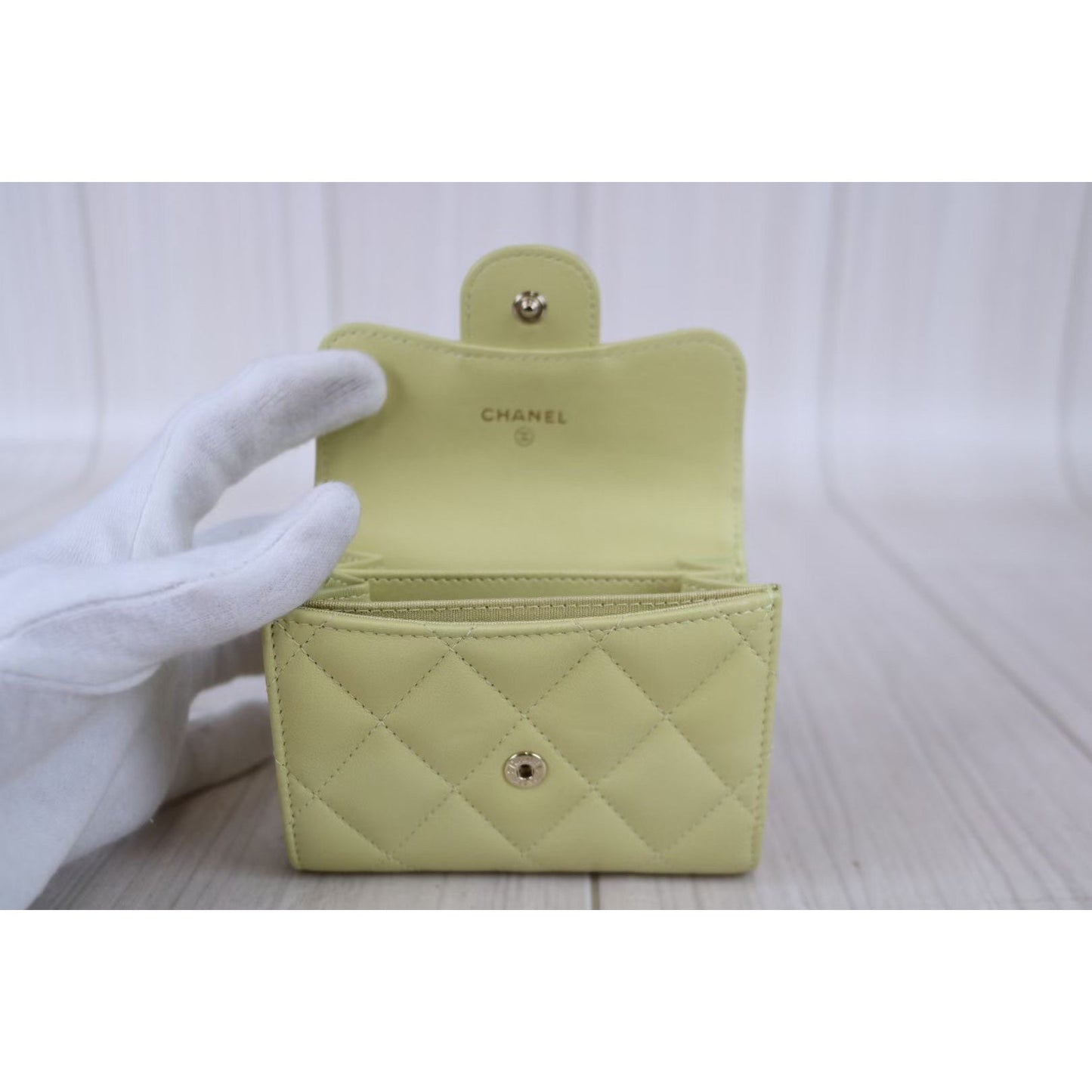 Rank S ｜ CHANEL Lamb Leather Wallet ｜021406