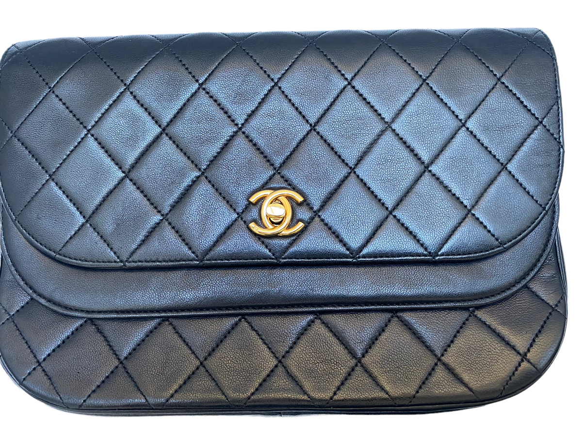 Chanel vintage black quilted flap Bag