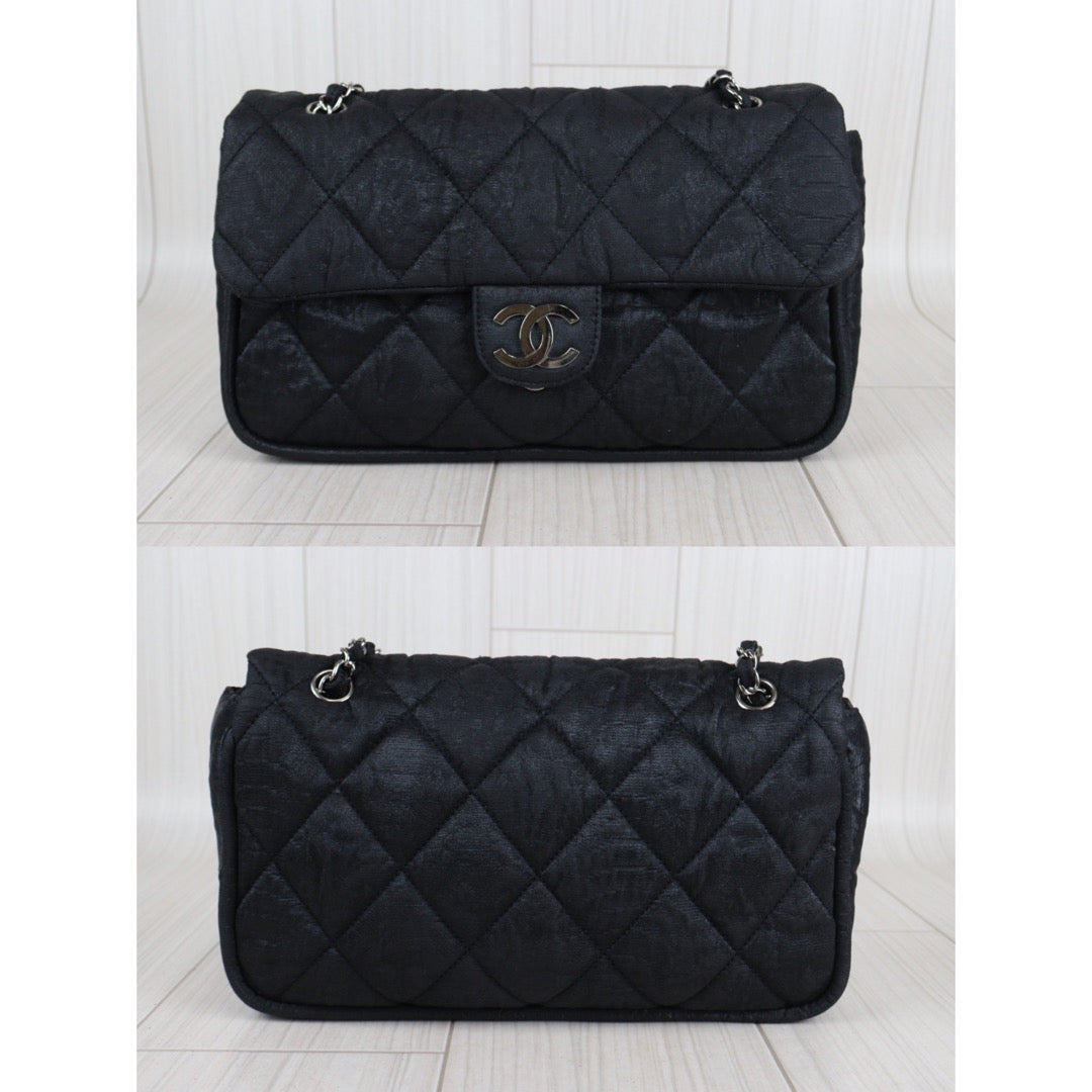 Rank AB ｜ CHANEL Campus Shoulder Bag 30 Black｜V23062339