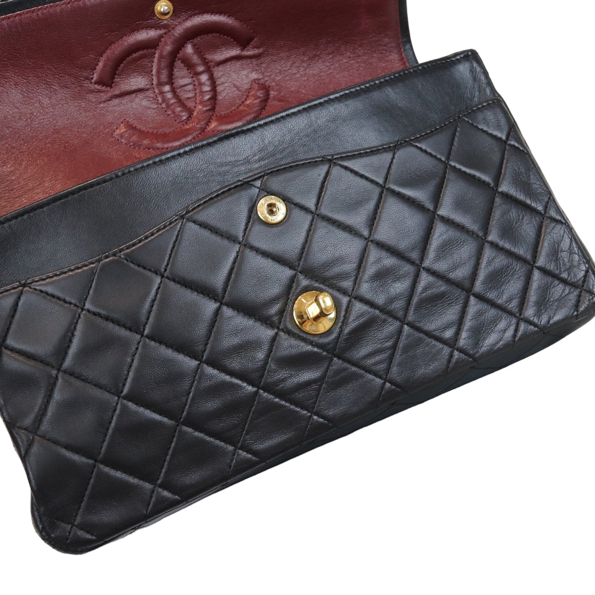 Classic Double Flap Medium Vintage Black GHW