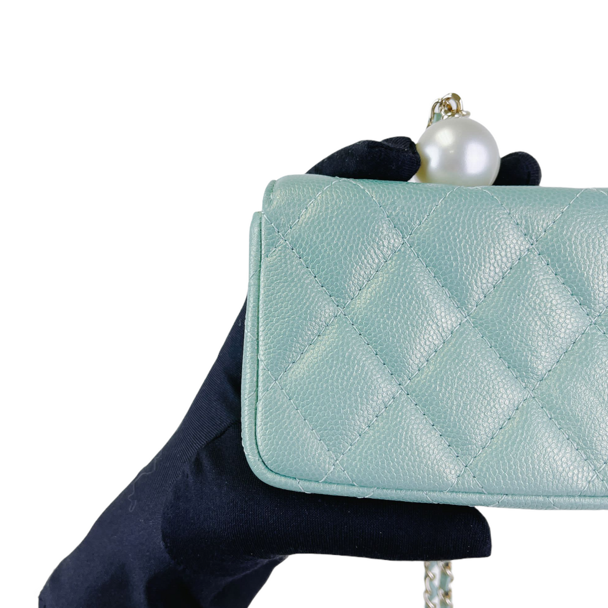 Caviar Quilted Pearl  Holder Caviar Blue GHW