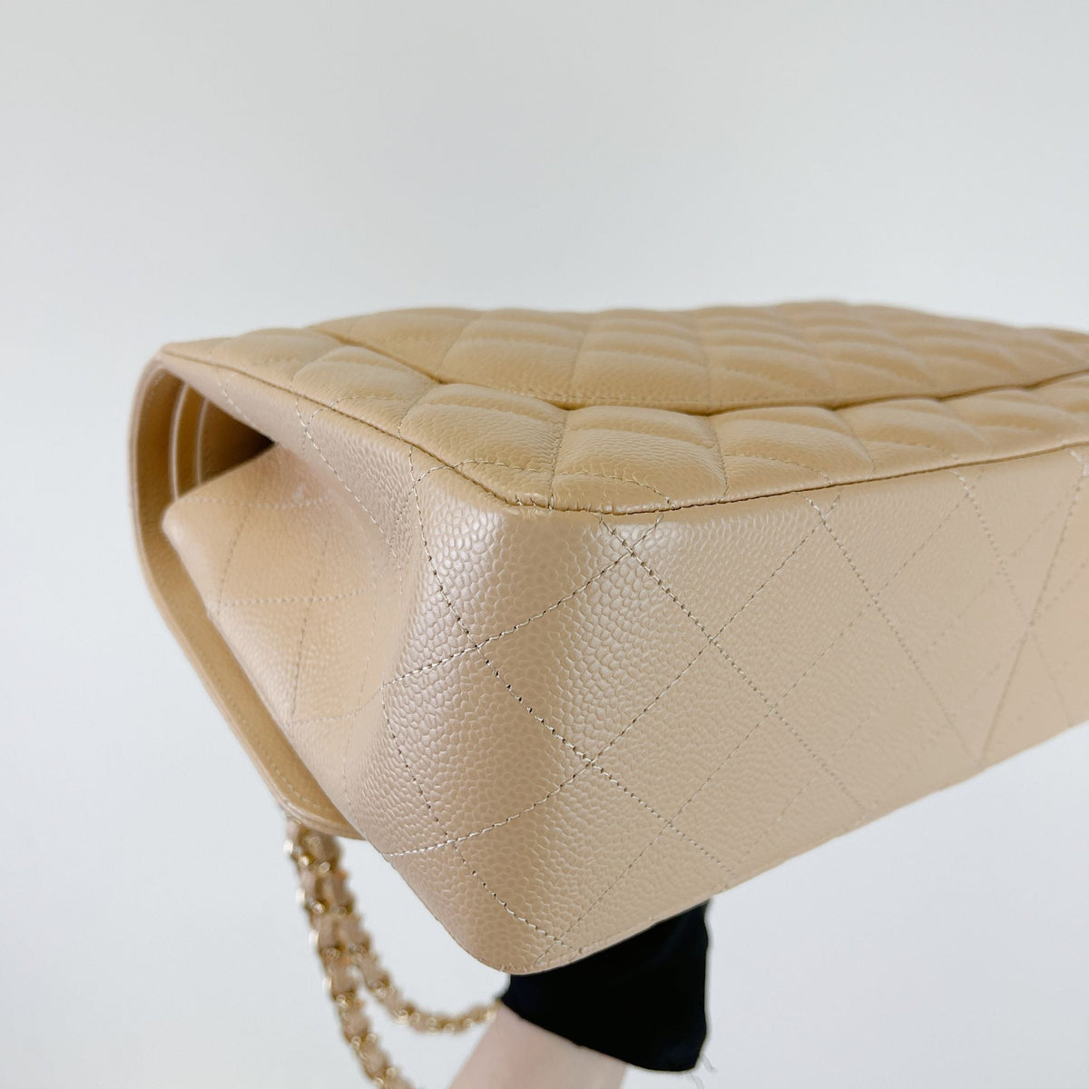 Double Flap Jumbo Caviar Beige GHW