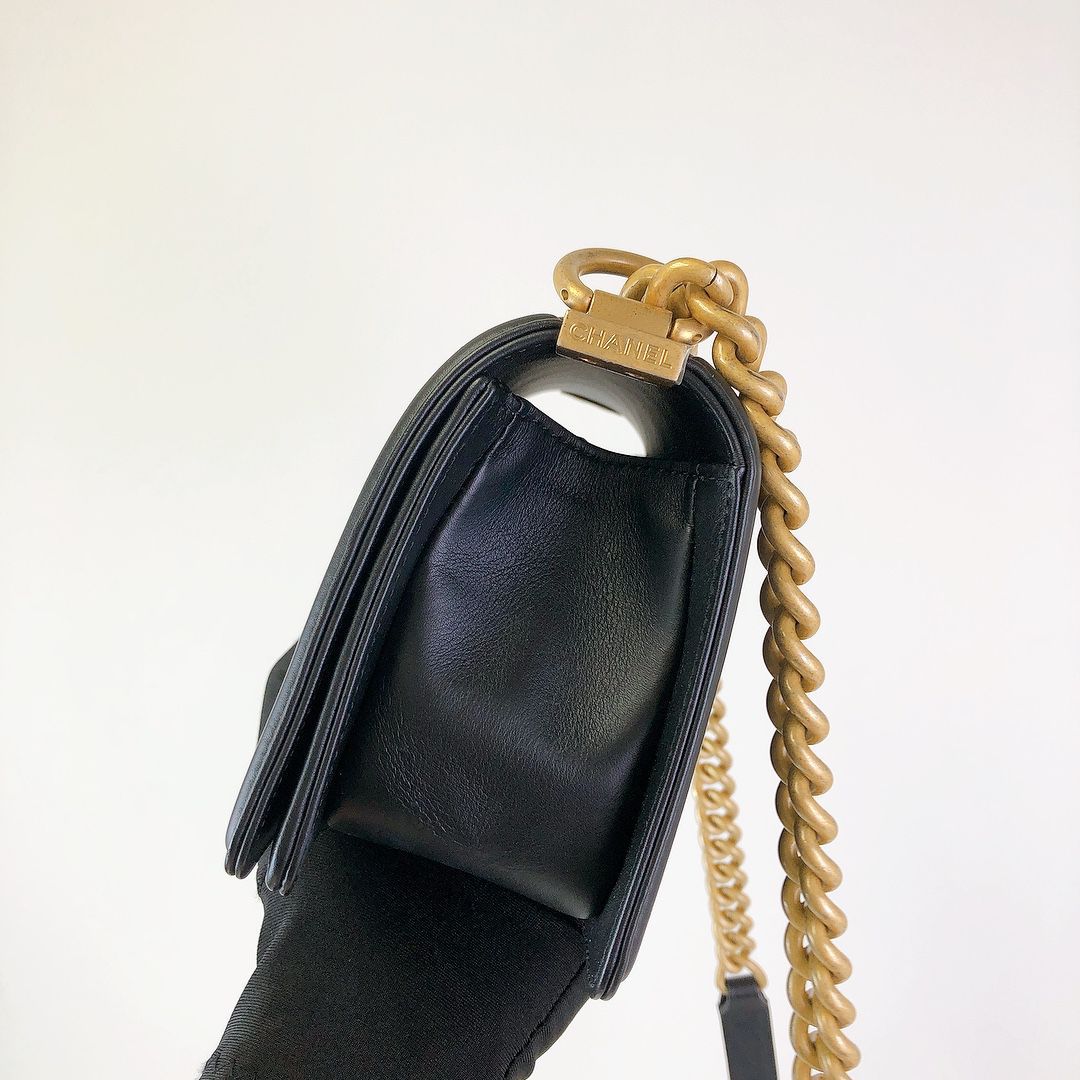 Small Boy Bag Caviar Calfskin Black GHW