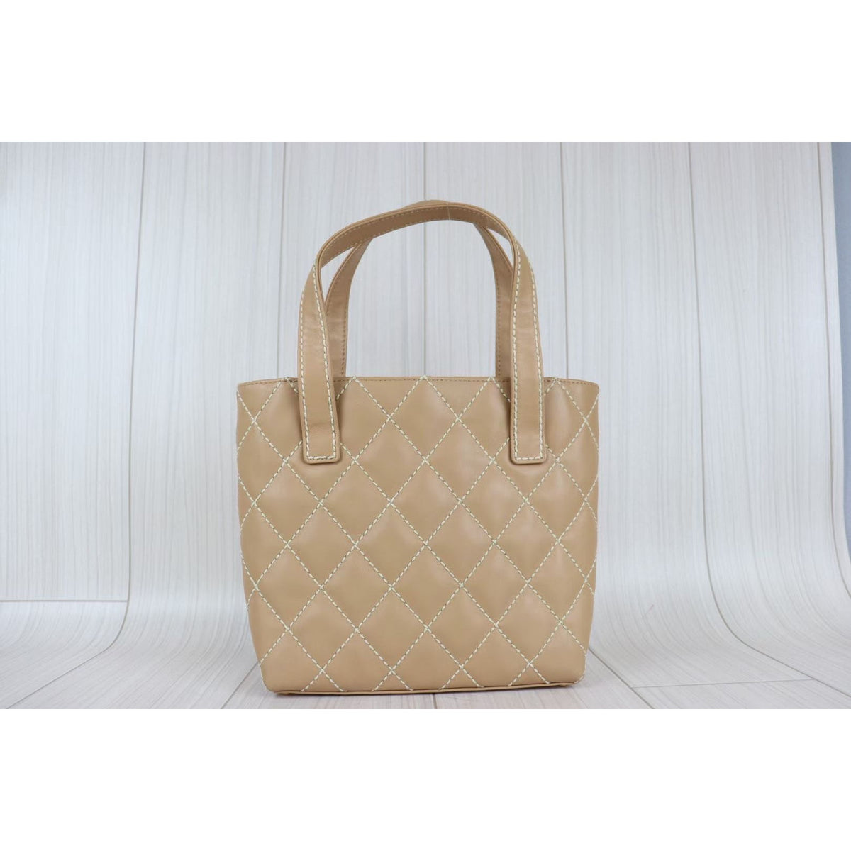 Rank A ｜Chanel Lamb Skin Wild Stitching Coco Mark Handbag ｜073015