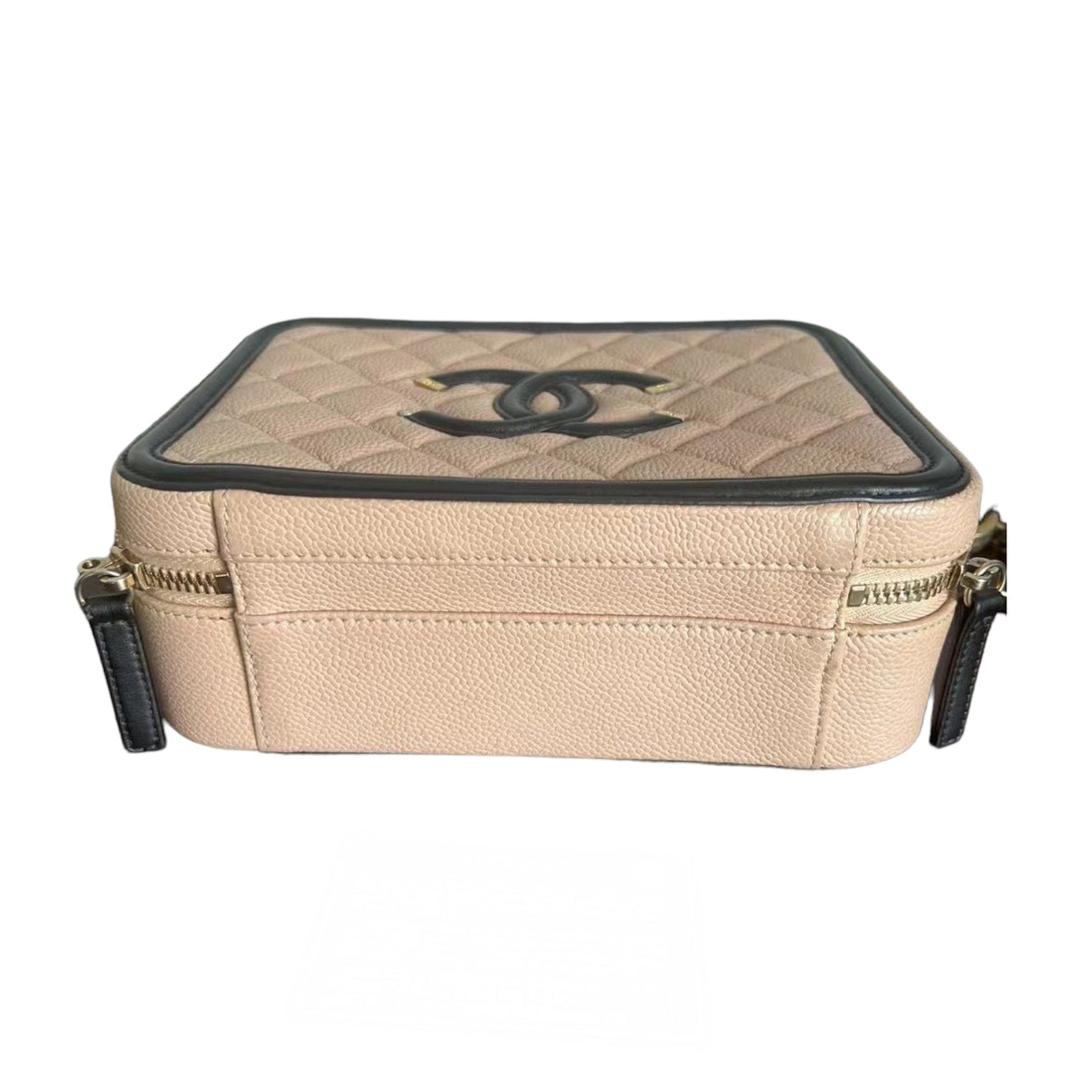 CC Medium Caviar Quilted Vanity Case Beige GHW