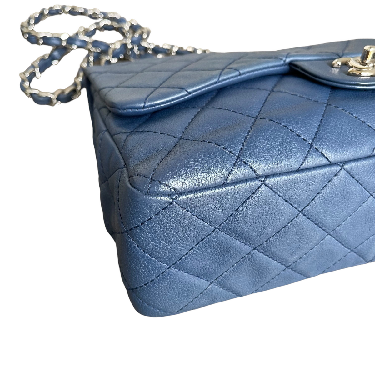 Single Flap Jumbo Washed Caviar Blue SHW