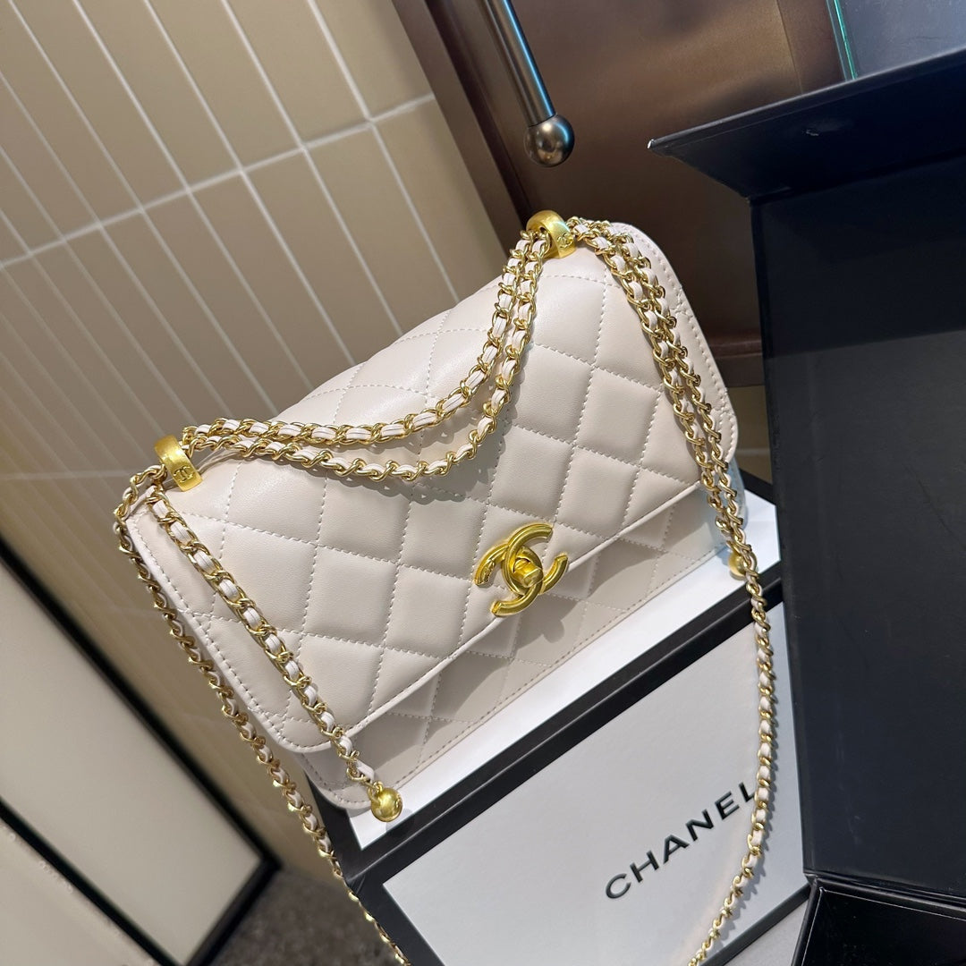 CHANEL Flip Chain Bag Shoulder Bag