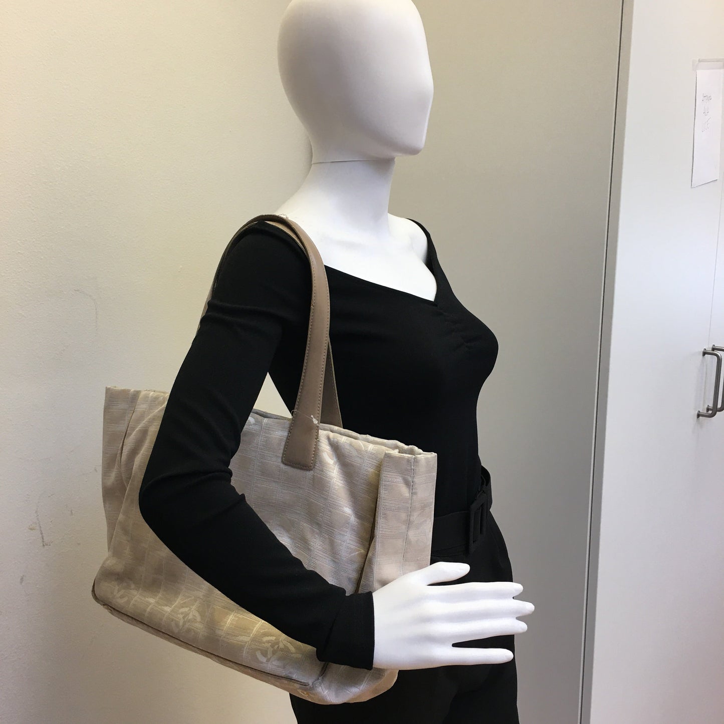 CHANEL Shoulder Bag in Beige Fabric