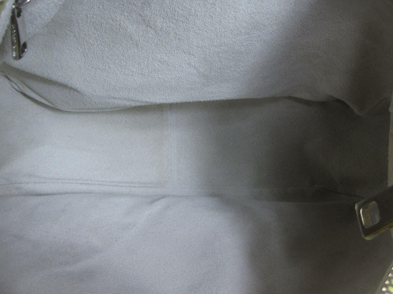 Marc Jacobs Butter Zip Bag
