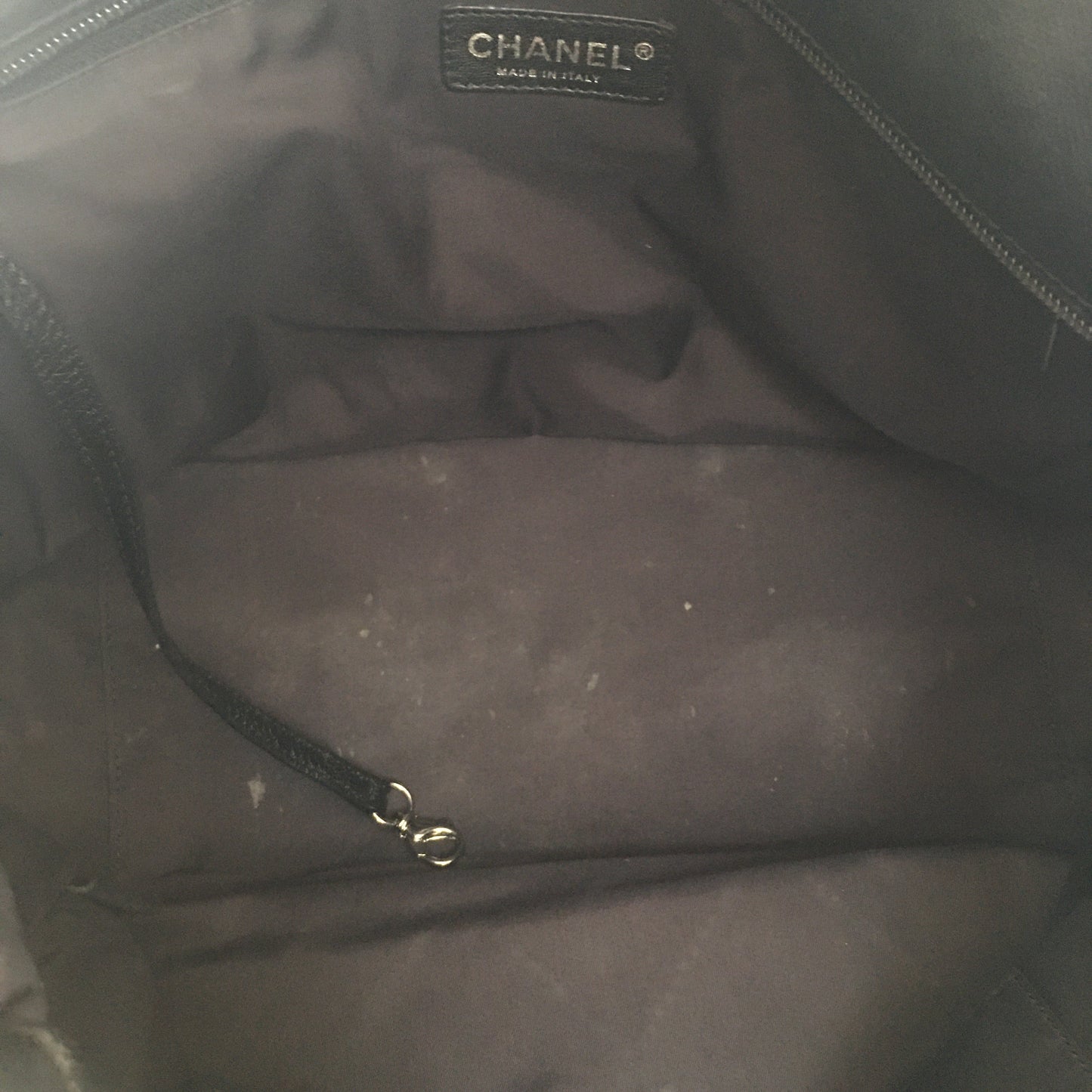 CHANEL Shoulder Bag in Black Fabric
