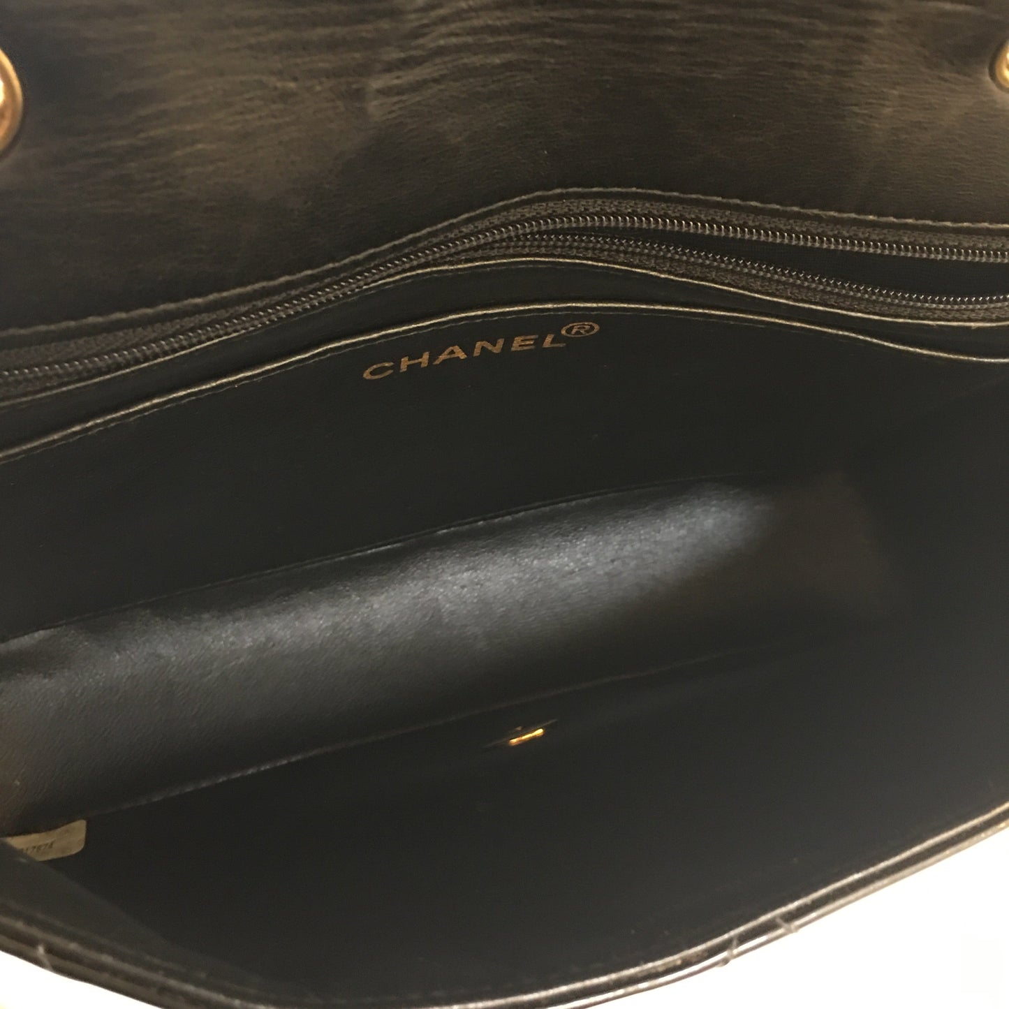 CHANEL Timeless/Classique Shoulder Bag in Black Patent