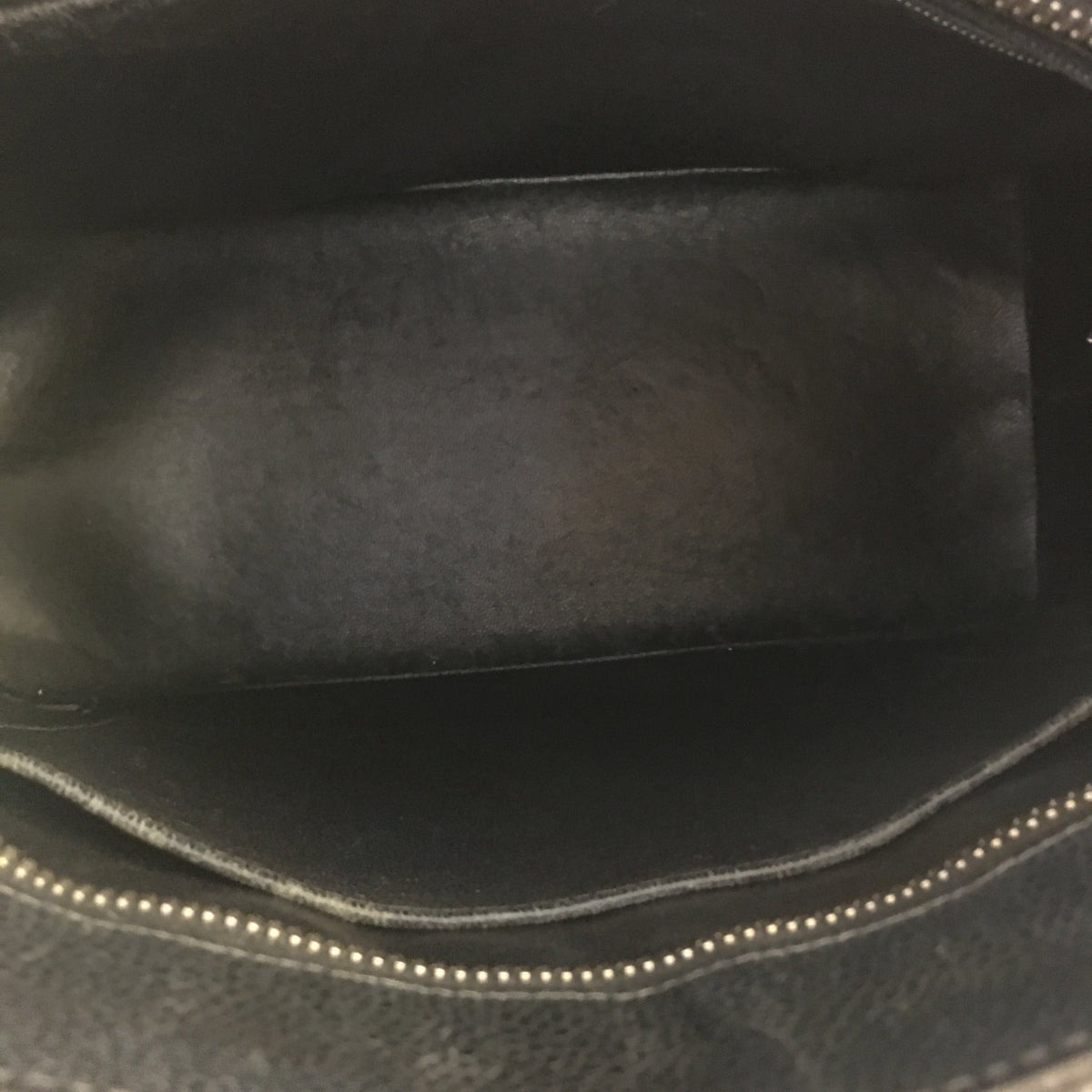 CHANEL Medaillon Handbag in Black Leather