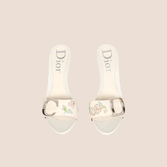 CHRISTIAN DIOR 2005 WHITE FLORAL EMBROIDERED HEELS