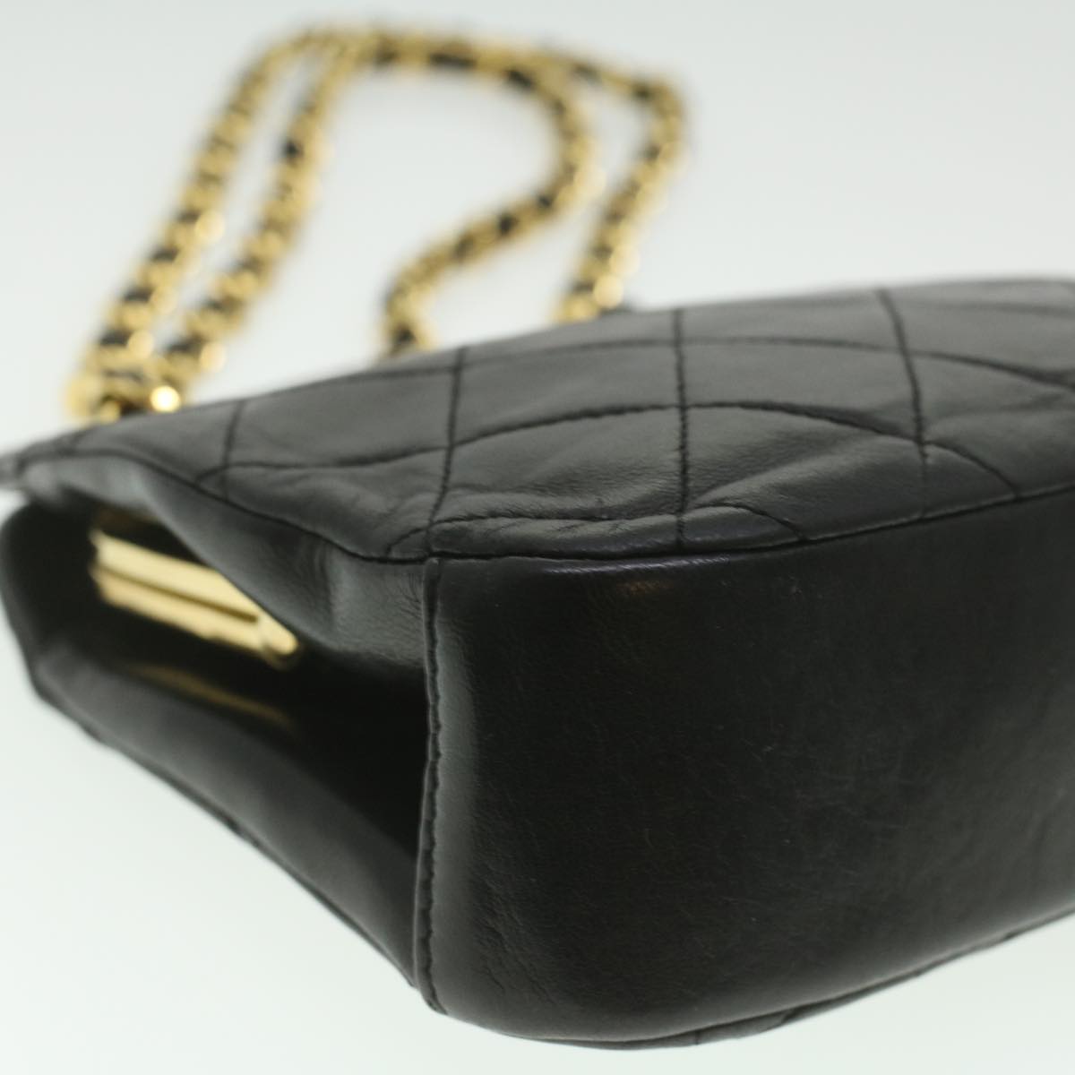 Top Quality Chanel Matelasse Clasp Chain Shoulder Bag Lamb Skin Black CC Auth kk164