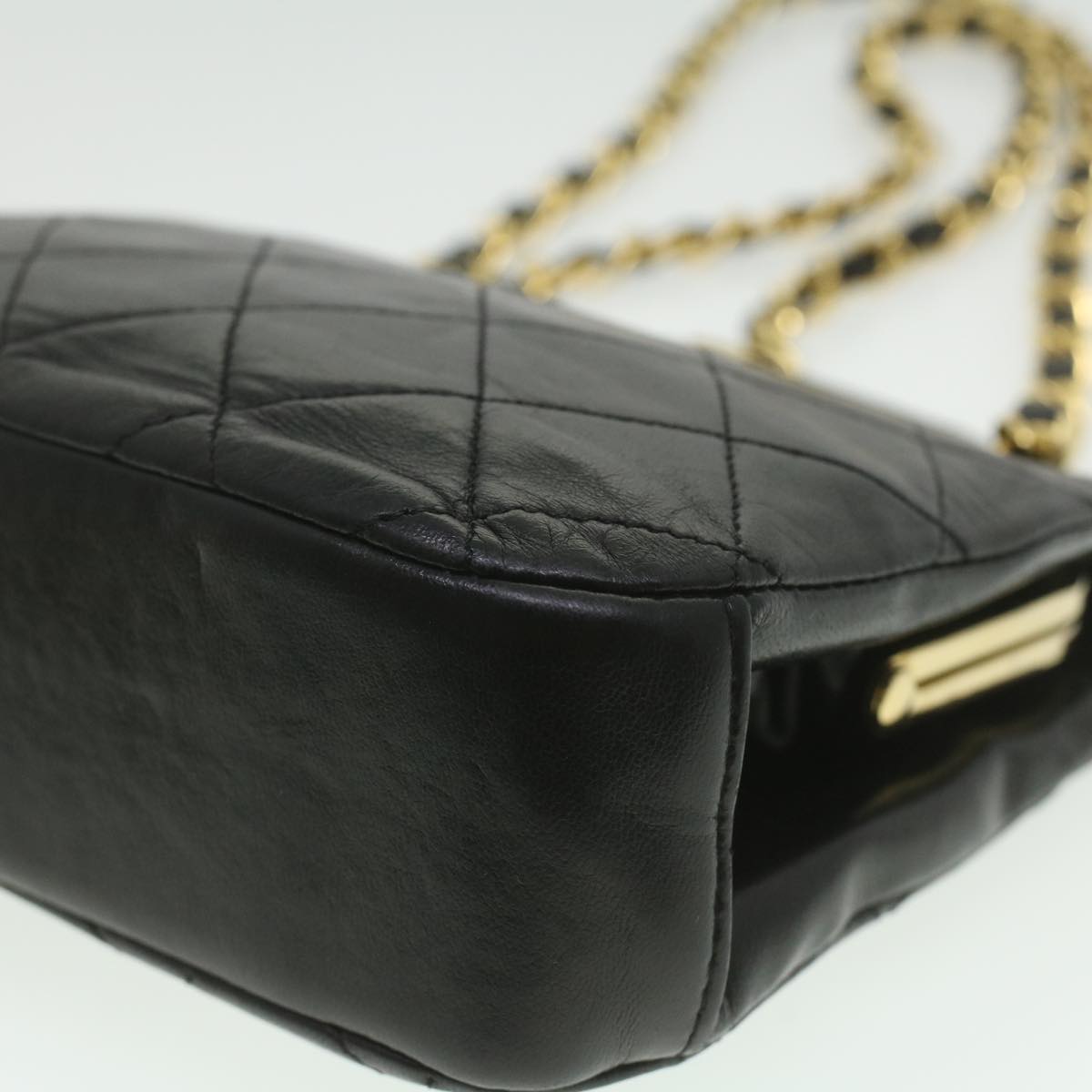 Top Quality Chanel Matelasse Clasp Chain Shoulder Bag Lamb Skin Black CC Auth kk164
