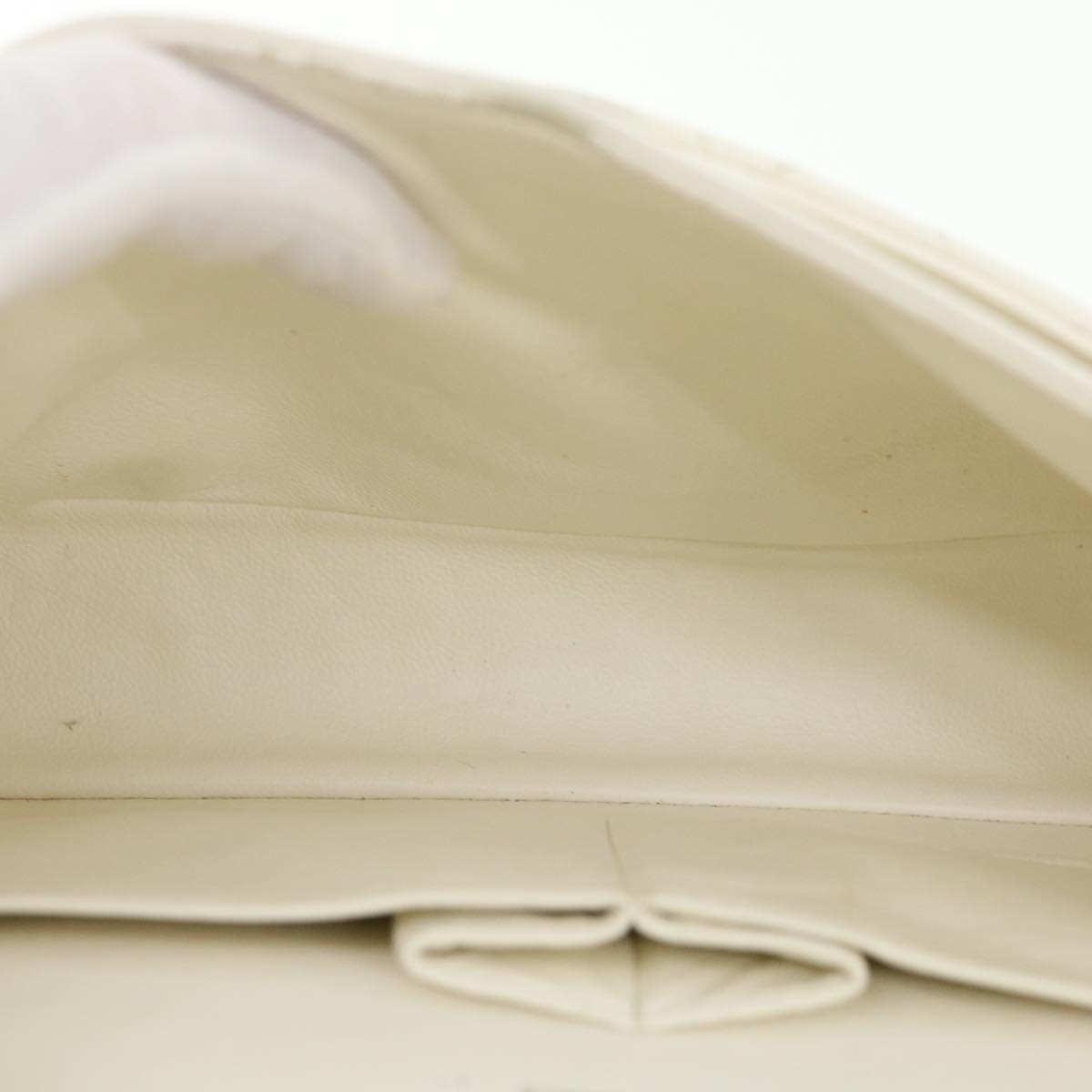 Top Quality Chanel Matelasse Double New Chain Shoulder Bag Caviar Skin White CC Auth knn085